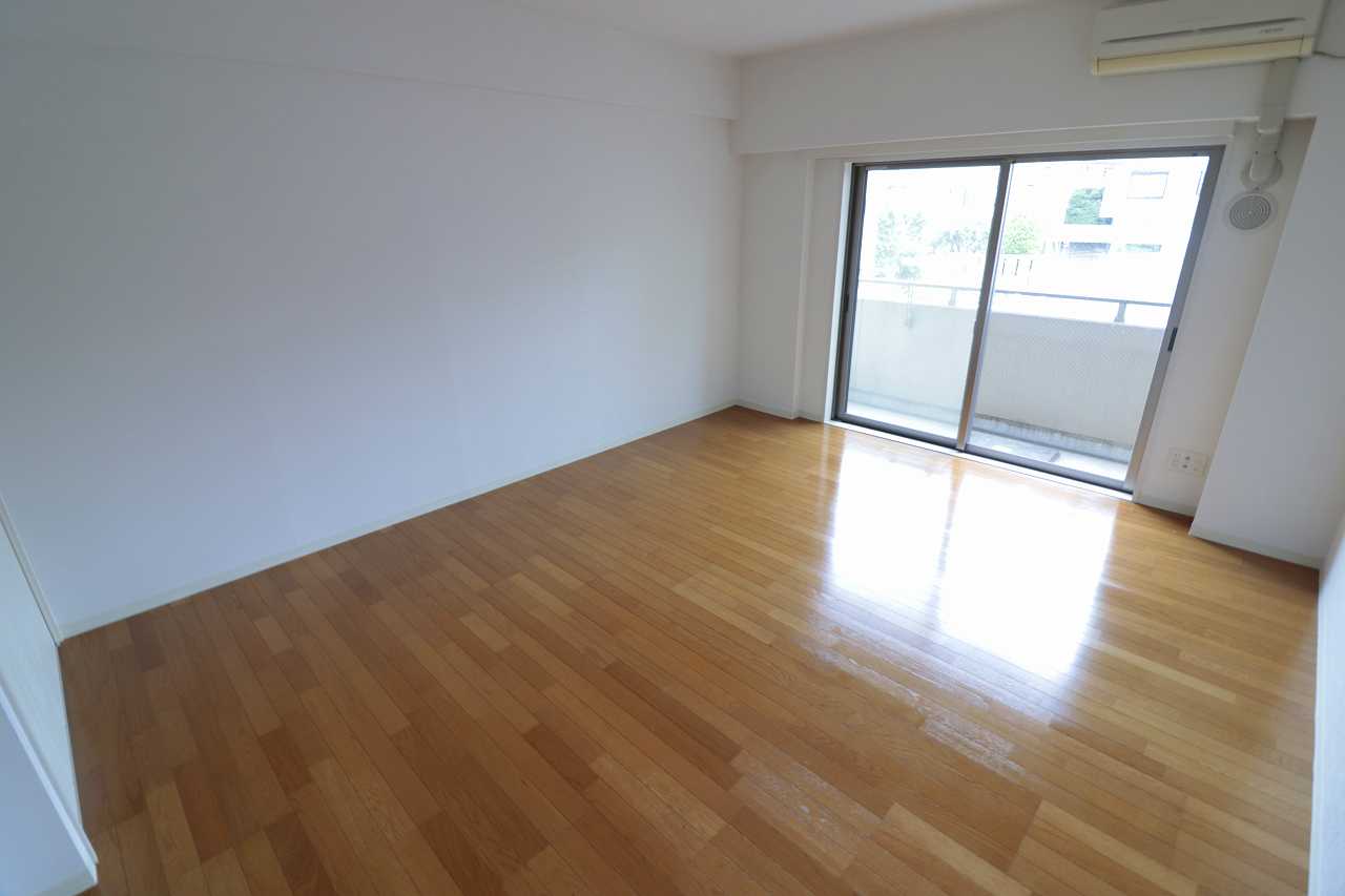 居室・リビング　※同物件、別部屋になります。