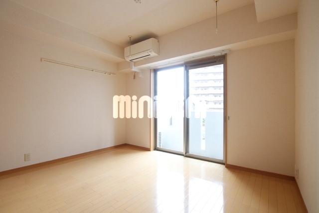 チェスタ大手町の居間写真