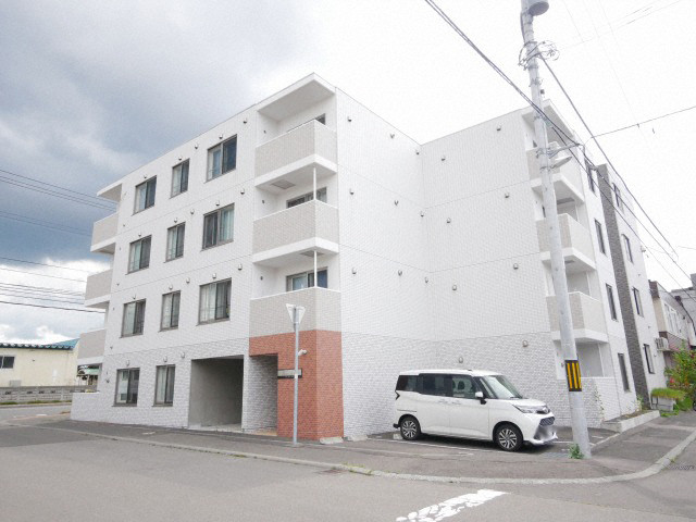 建物外観　☆地下鉄東豊線【月寒中央駅】まで徒歩5分！