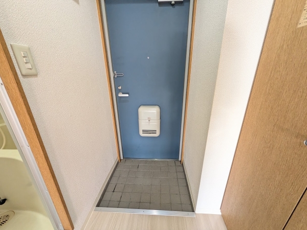 ビバリーヒルズ松本の玄関写真