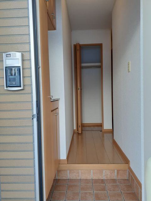 クラールAの玄関写真