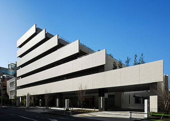 病院　公益財団法人心臓血管研究所付属病院（病院）まで702m