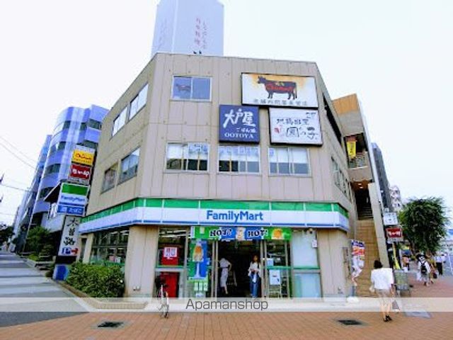 コンビニ　ファミリーマート 南大井三丁目店（コンビニ）まで77m
