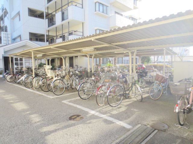 ＪＲ埼京線 武蔵浦和駅 徒歩10分 6階建 築39年の外観写真