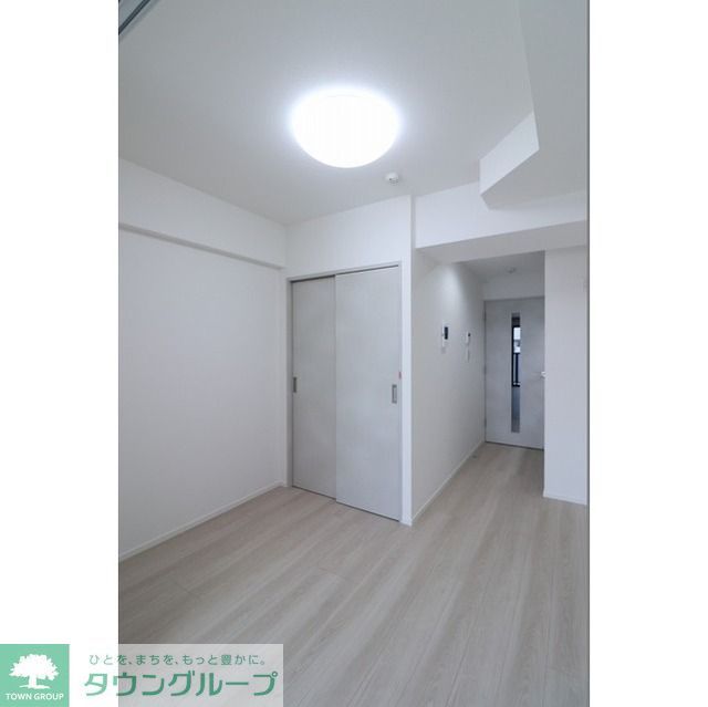 グランエール森下EASTの居間写真