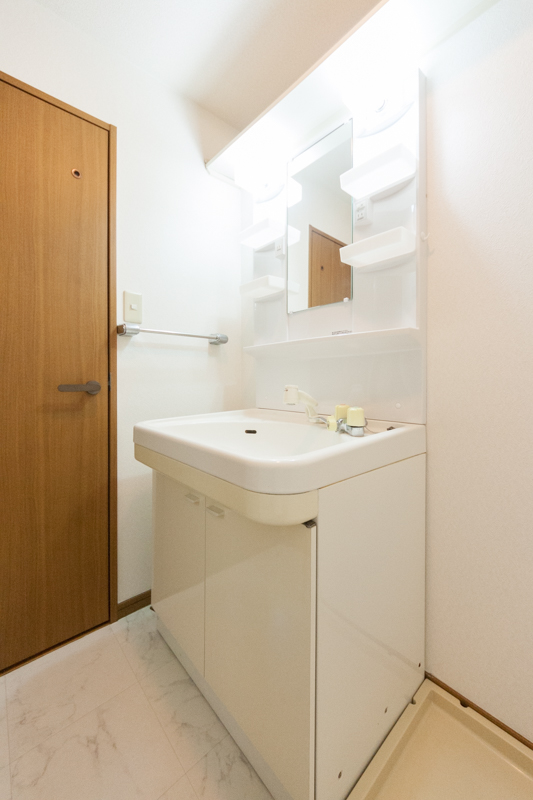 洗面設備　※別のタイプのお部屋です。現状優先