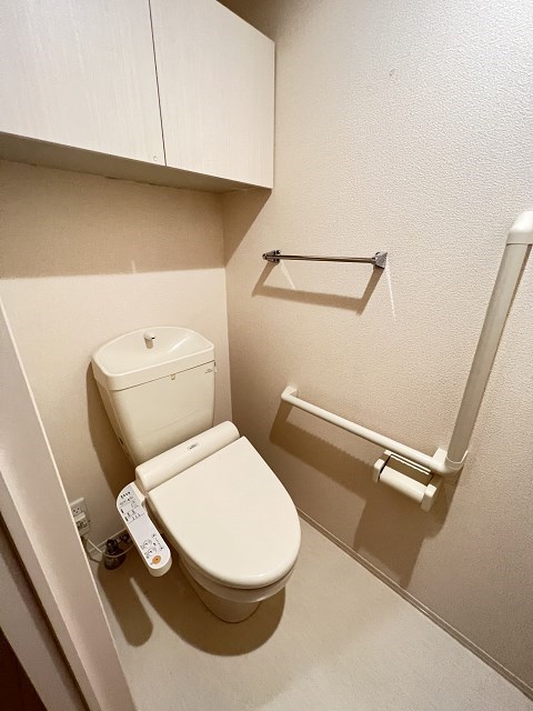 トイレ　清潔感のあるトイレです