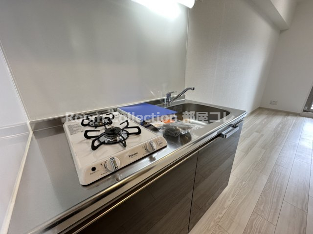 キッチン　※同物件他部屋写真 反転、色違いの場合有 現況優先
