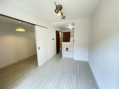 NOVANTA宝塚の居間写真