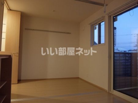 ラフィネ Bの居間写真