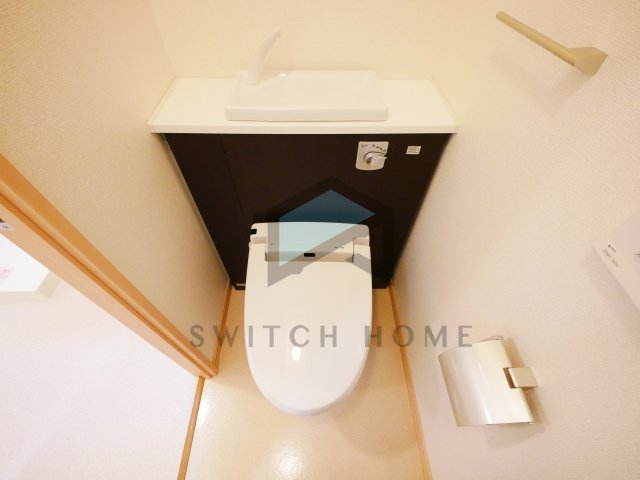 近鉄奈良線 布施駅 徒歩5分 8階建 築15年のトイレ写真
