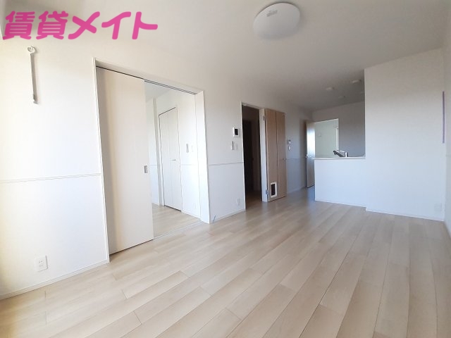 居室・リビング　同タイプの部屋写真です。