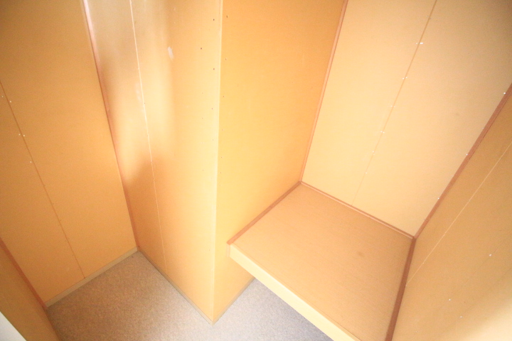 その他　玄関収納付き