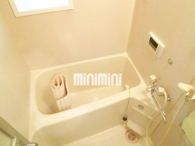 バス・シャワールーム　追炊き付きのキレイなお風呂です☆