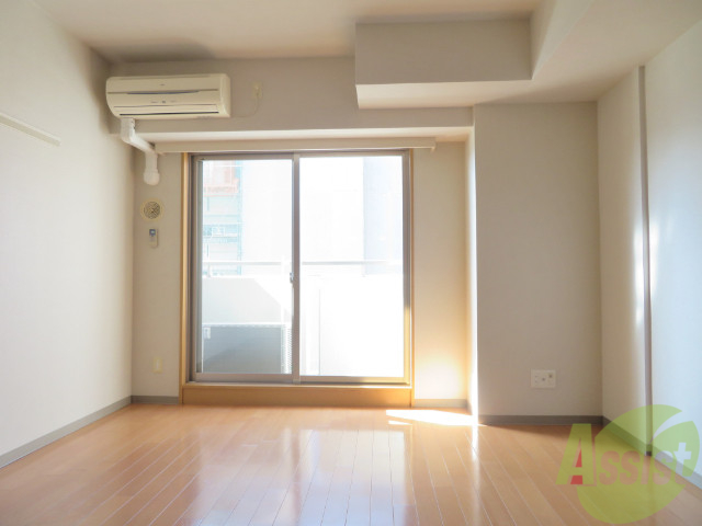 その他部屋・スペース　窓も大きいので光が沢山入って気持ちいいですね。