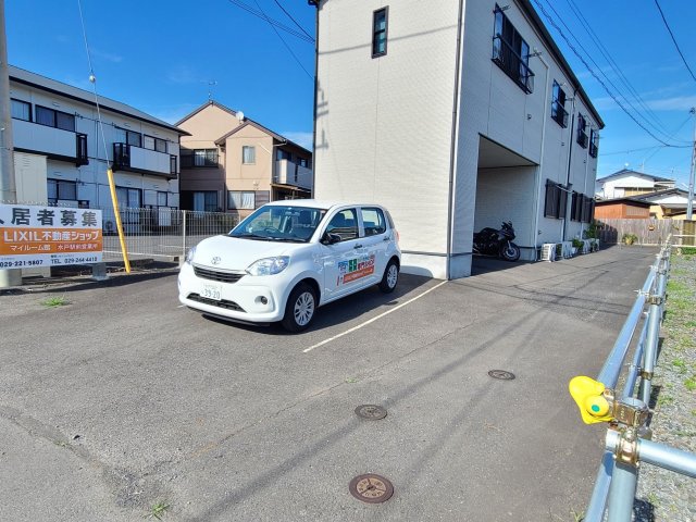 【會澤コーポの駐車場】