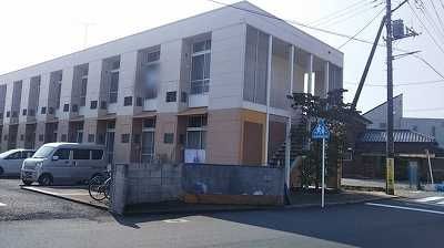 久喜市菖蒲町三箇のアパートの建物外観