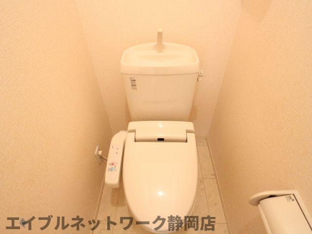 【静岡市葵区上土のアパートのトイレ】