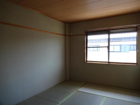 居室・リビング　室内