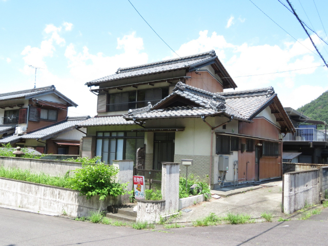 尾崎南戸建ての建物外観