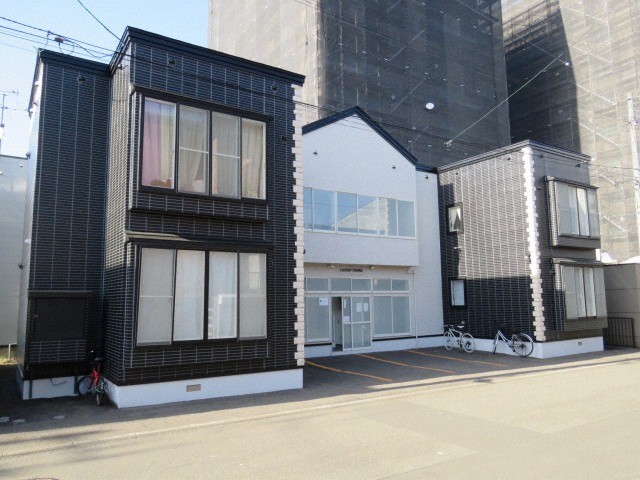 北海道札幌市豊平区平岸四条３（アパート）の賃貸物件の外観