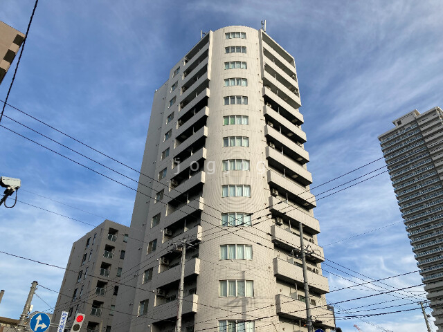 【レジデンスタワー札幌の建物外観】