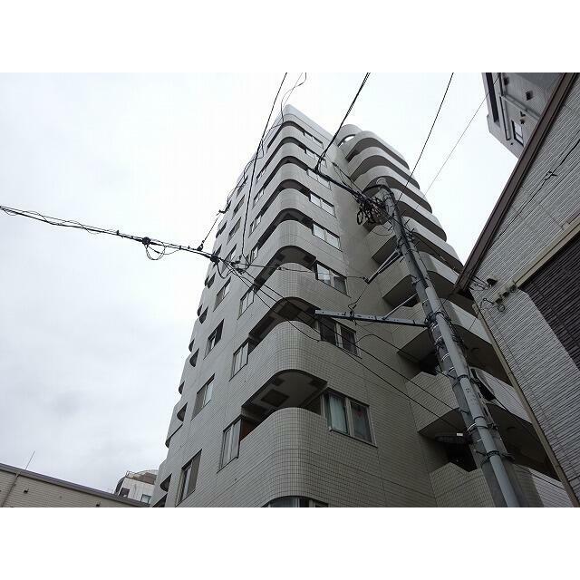 文京区春日のマンションの建物外観
