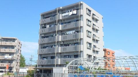 M&Eの建物外観