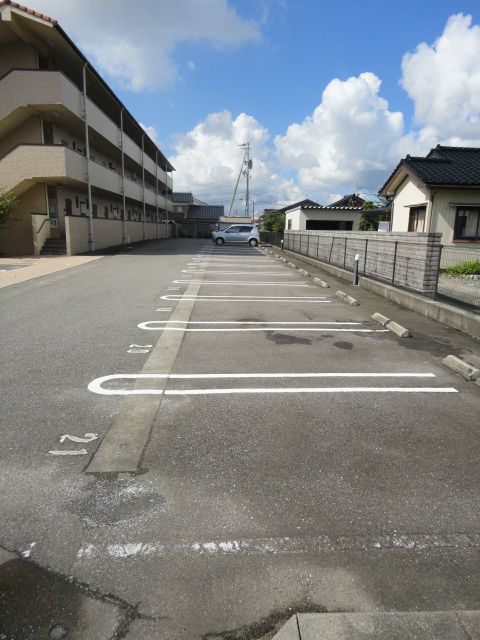 【ＰＬＡＺＡ希望の朝　南館Ａの駐車場】