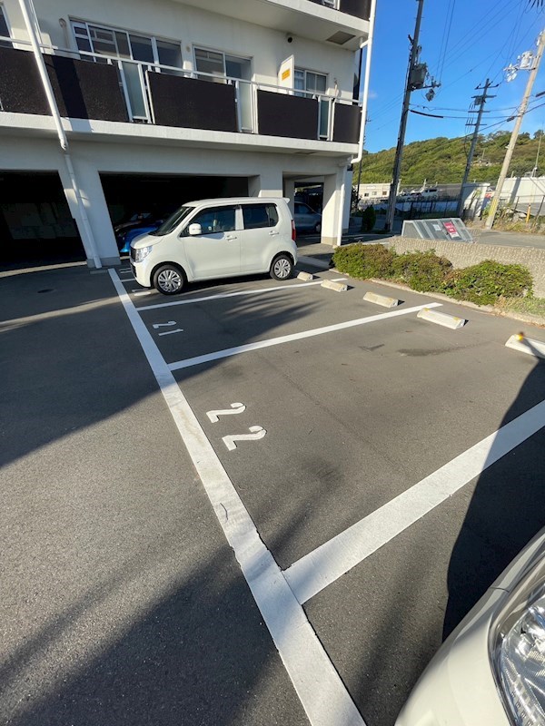 【姫路市大塩町のマンションの駐車場】