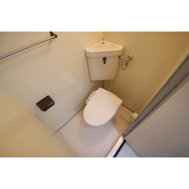 トイレ　温水洗浄便座有り