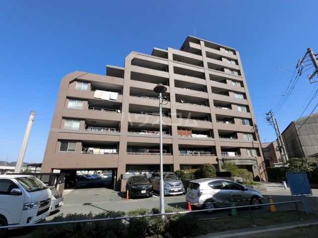 【福岡市東区土井のマンションの建物外観】