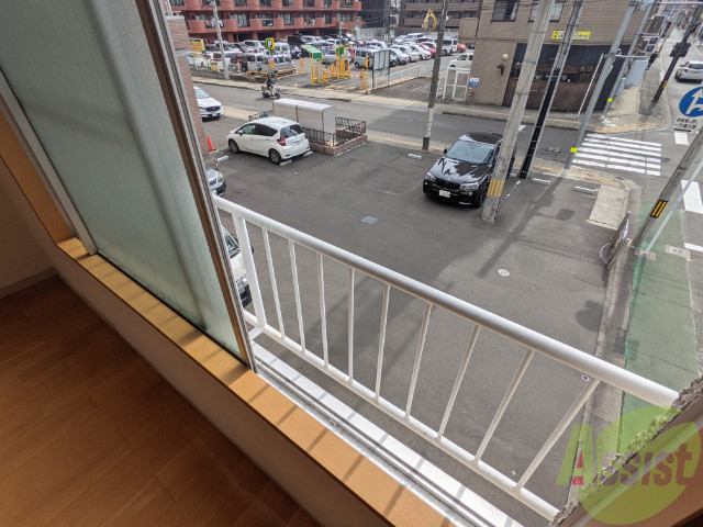 バルコニー　バルコニーはありませんが問題なく洗濯物は干せます。