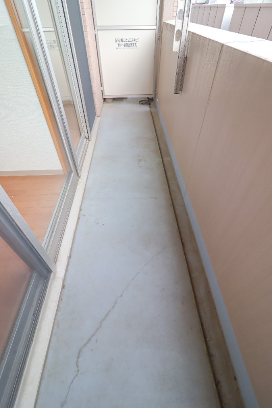 バルコニー　図面と現状に相違がある場合には現状を優先