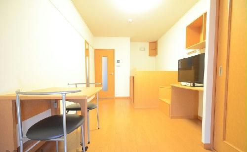 居室・リビング　1Ｆのお部屋はフローリングです。