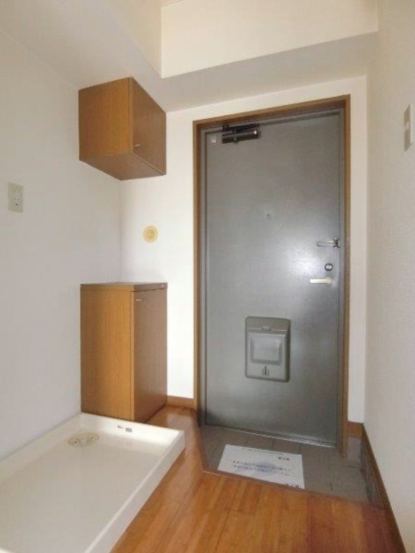 玄関　図面と現状に相違がある場合には現状を優先