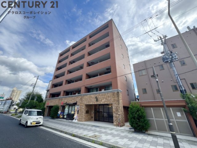 建物外観　駐輪場あり　オートロックで外部の人間が簡単に出入り出来ないた