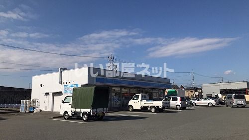 コンビニ　ローソン 松阪小津町店（コンビニ）まで1252m