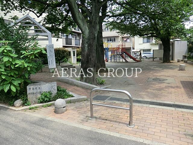 公園　上池袋3三丁目第２児童遊園（公園）まで297m