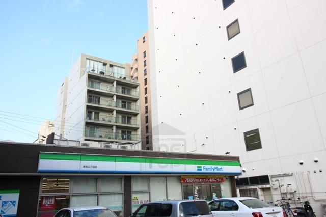 コンビニ　ファミリーマート　新町二丁目（コンビニ）まで270m