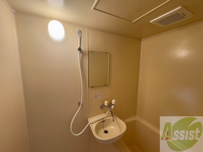 洗面設備　こちらに洗面台があります。朝の洗顔はこちらで。