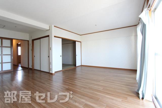 居室・リビング　広いリビングになりました。