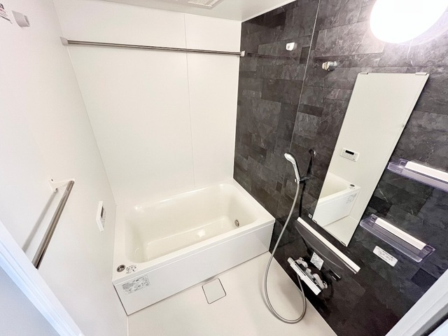 バス・シャワールーム　追い焚き・浴室乾燥機付き