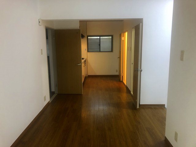 居室・リビング　※別部屋の写真です