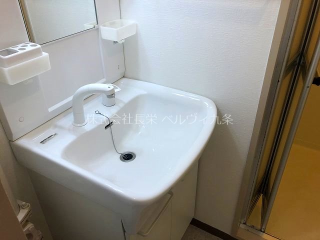 洗面設備　※別部屋の写真です