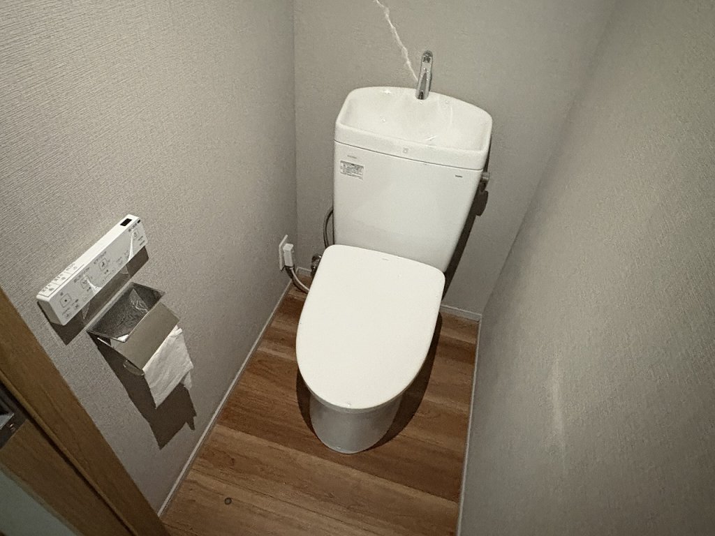 トイレ　嬉しいウォシュレット完備