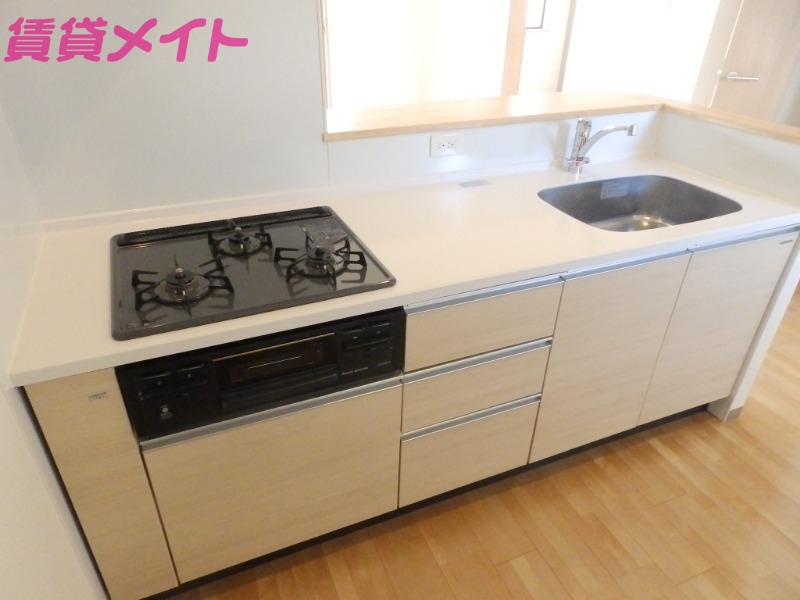 キッチン　別部屋参考写真です