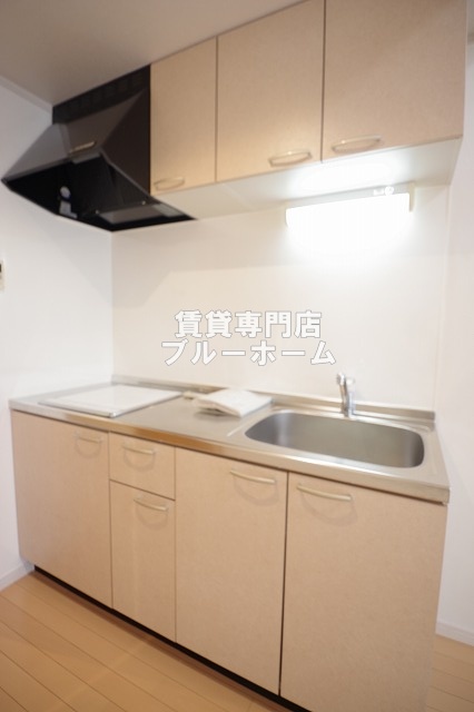 キッチン　収納豊富なシステムキッチン！