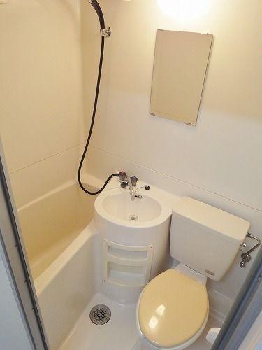 バス・シャワールーム　同建物別号室参考写真