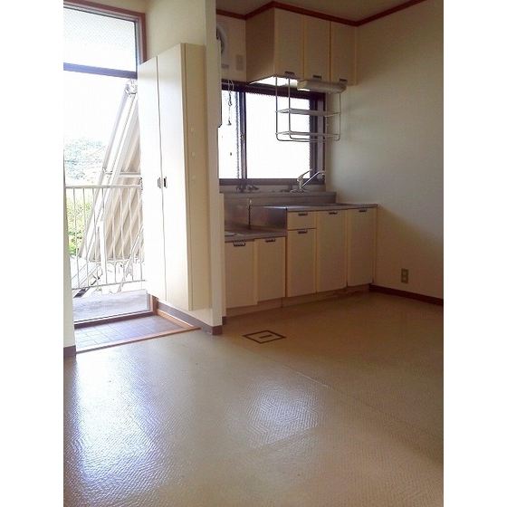 クレアシラユリ_内装_1